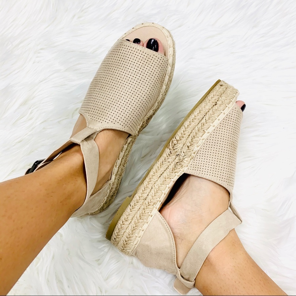 Woven Platform Espadrille Sandals in Light Beige